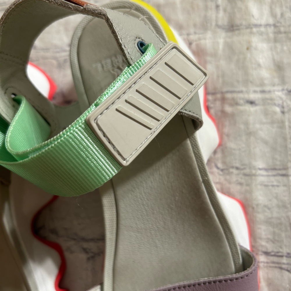 SOREL KINETIC IMPACT FULL GRAIN & TEXTILE HOOK & LOOP CLOSURE SANDALS WOMENS 8 - Picture 5 of 10